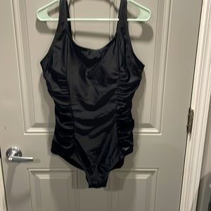 Womens speedo swimsuit